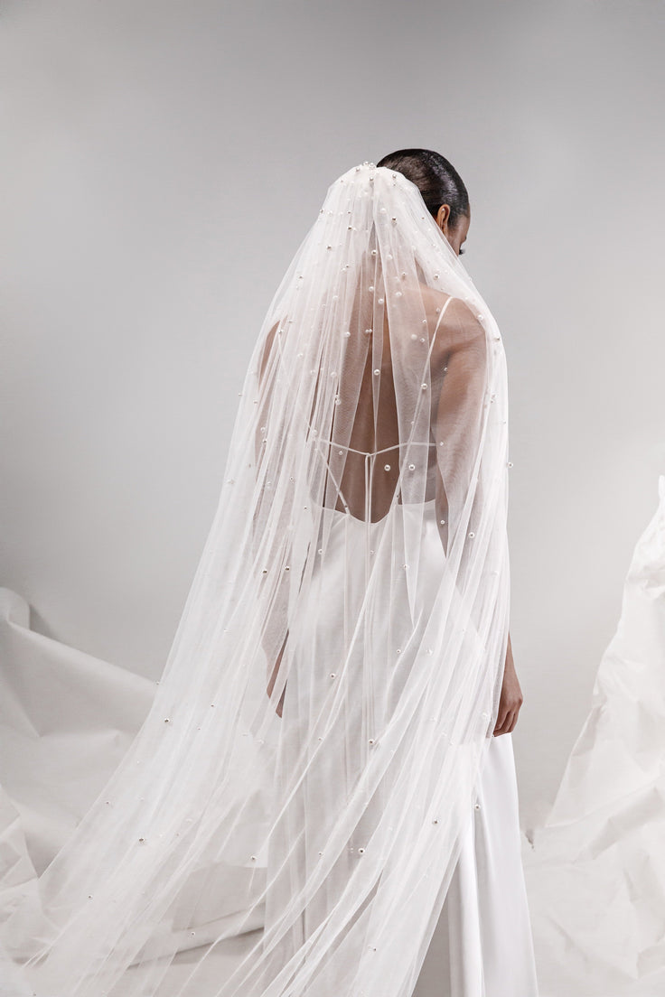 LOLA Pearl Veil