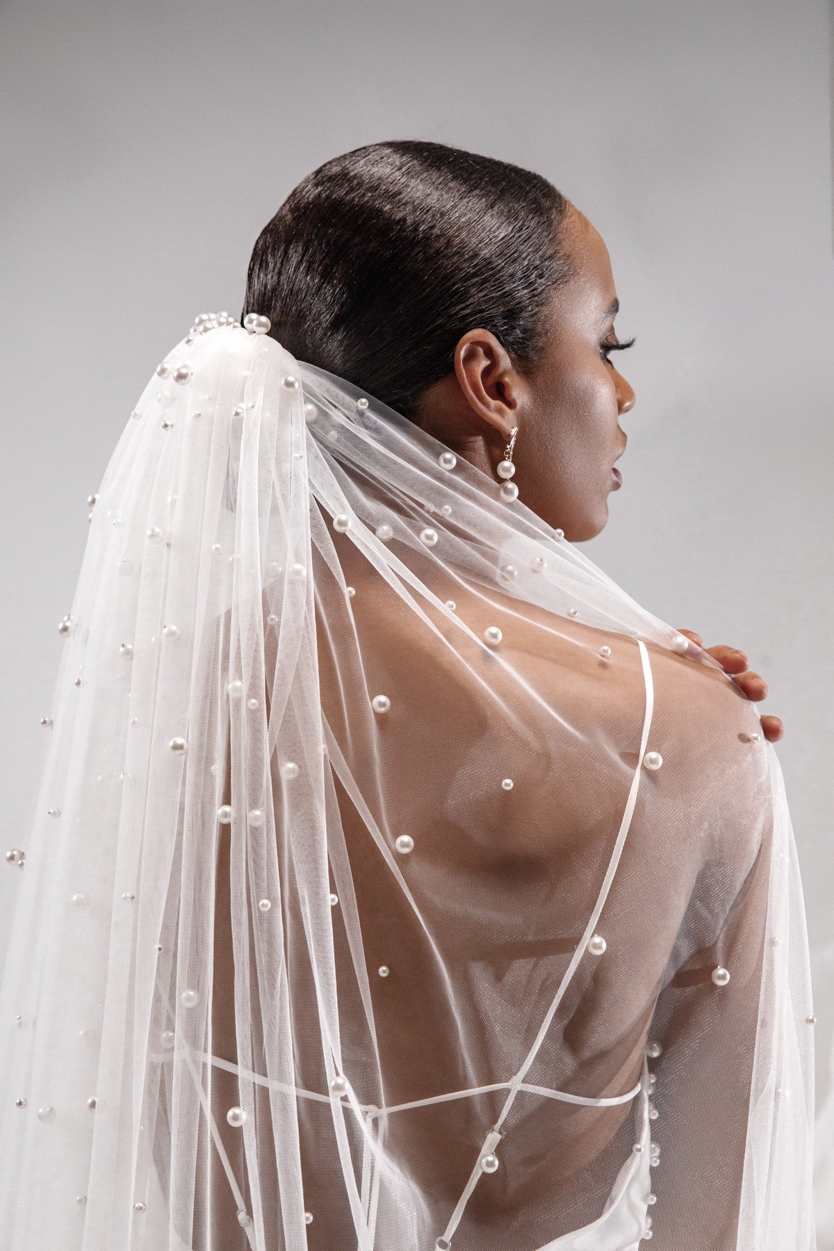 LOLA Pearl Veil