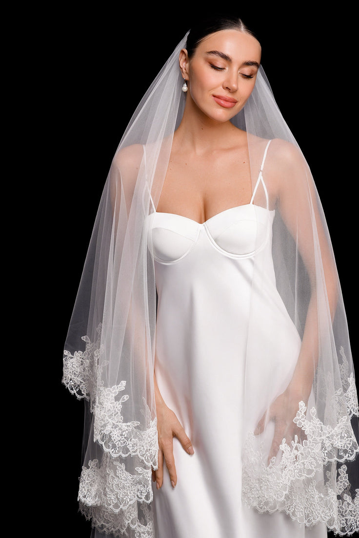 MADONNA Lace Veil
