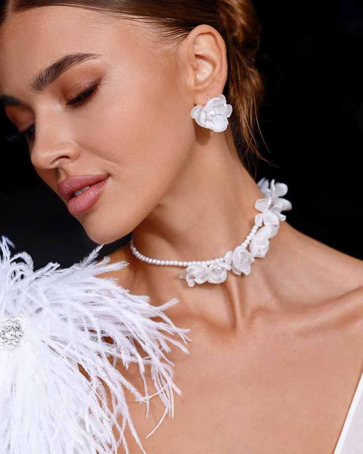 ZARINA Choker